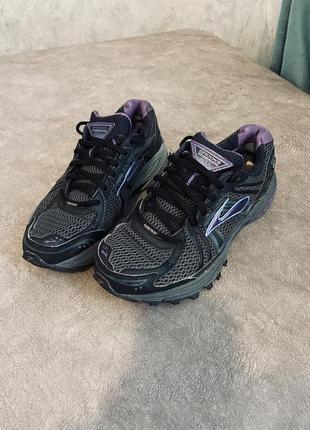Кроссовки gore-tex brooks