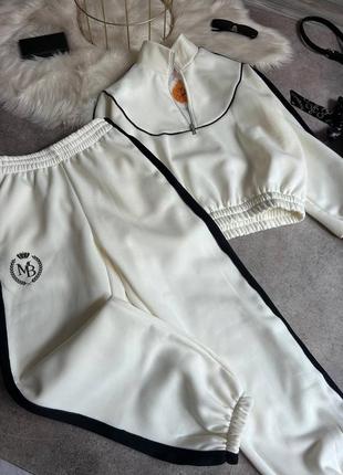 Женский спортивный костюм на флисе с лампасами