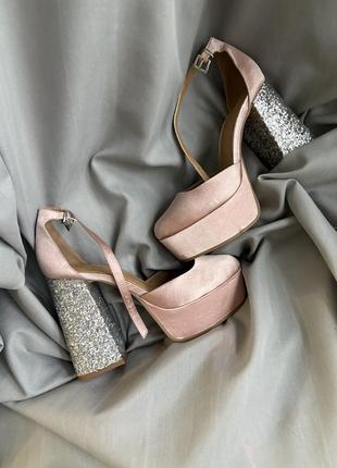 Красивые туфли братец массивные с блестками 36 -37