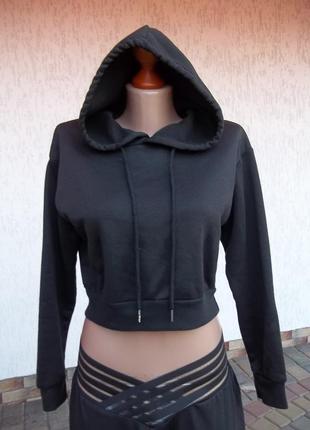 ( 42 / 44 р ) короткий черный свитер кофта с капюшоном б / у