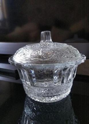 Конфетница, варенница, сахарница ,вазочка с крышкой