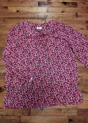 Легкая шифоновая блуза в ретростиле.