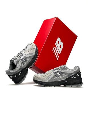 Женские кроссовки new balance