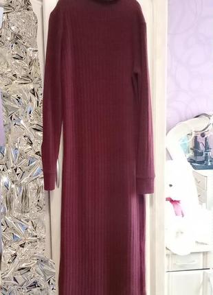 Довге тепле плаття колір бордо