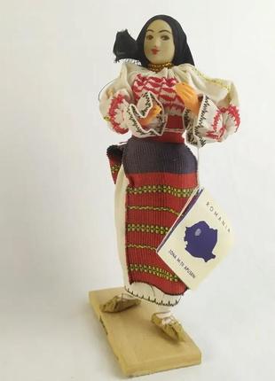 Дерев'яна статуетка