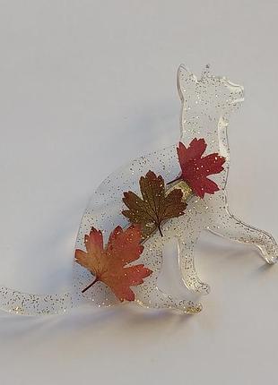 Брошка кошка, брошка кошка прозрачная с осенними листьями