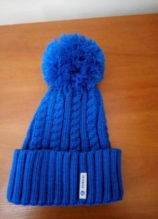 Зимняя шапочка ярко синего цвета шерсть