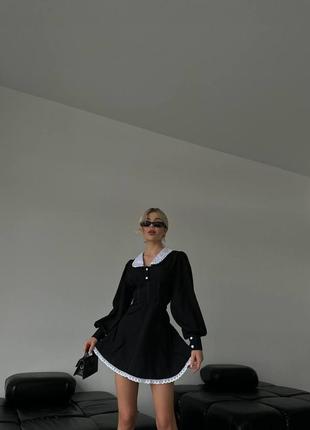 Жіноча сукня з мереживом