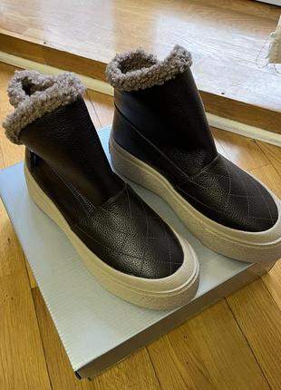 Зимние кожаные ботинки