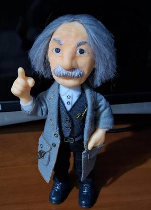 Энштейн альберт. фигурка из полимерной глины и текстиля. ручная работа.