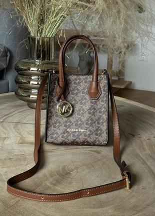 Брендовая женская кожаная сумка мини michael kors mercer extra-small pebbled leather crossbody bag brown