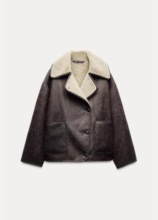 Идеальная, стильная дубленка в шоколадном цвете от бренда zara