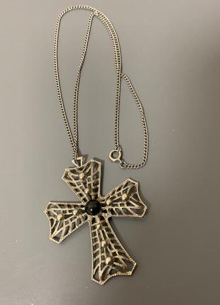 Крестик на цепочке8 фото