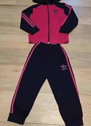Новий костюм adidas на дівчинку 4-5 років