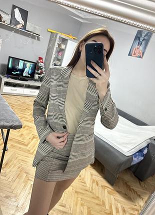 Костюм
