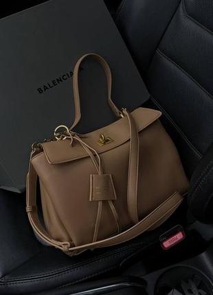 Сумка бежевая кожаная6 фото