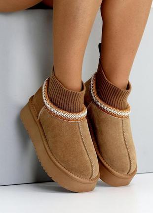 Стильные низкие угги цвет рыжим, кемел. замшевые женские угги с манжетом, резинка сверху, утолщенная