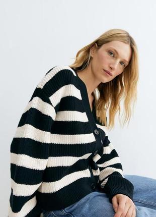 Стильный короткий джемпер оверсайз h&m