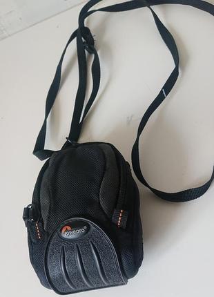 Чехол футляр для фотоапарата с дождевиком lowepro apex 10 aw.