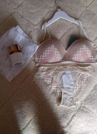 Новый комплект интемисемые италия intimissimi