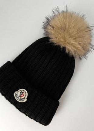 Шапка moncler с мехом
