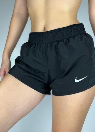 Женские спортивные/ беговые шорты nike runs dri-fir