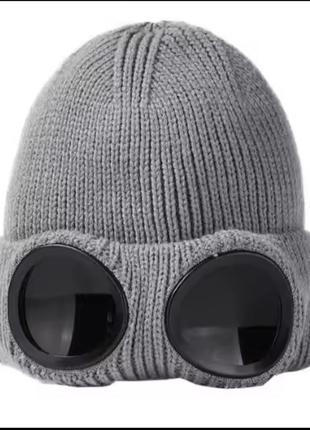 Шапка с очками