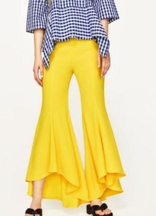Яркие желтые, асимметричные брюки-клеш zara, s