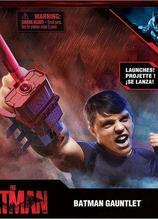 Перчатки бэтмена с пускателем spin master batman gauntlet with launcher dc comics
