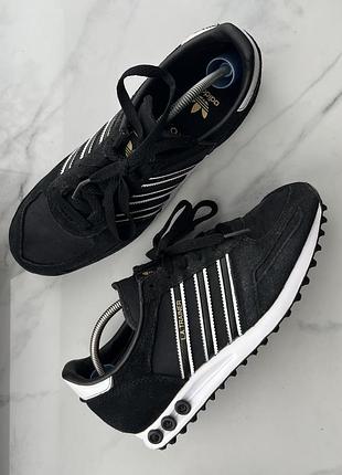 Кросівки adidas la trainer