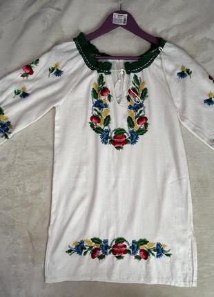 Дитяча сукня-вишиванка