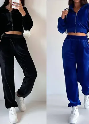 Велюровый женский спортивный костюм