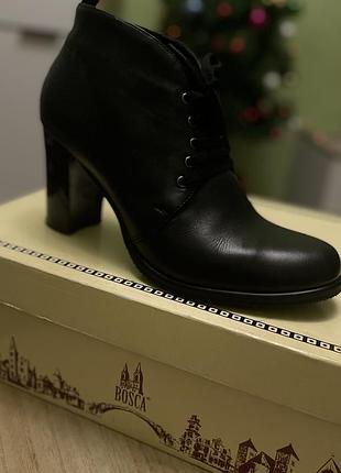 Жіноче взуття, шкіряні. взуття нове.