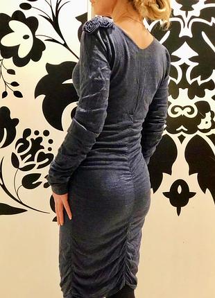 Трикотажное платье драпировки