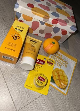 Подарочный набор 4в1 гель для умывания+бальзам для губ carmex+крем для рук+ маска для лица
