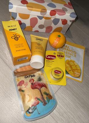 Подарочный набор 5в1🎁 гель для умывания+ бальзам для губ carmex+крем для рук+ маска для лица + скраб для тела