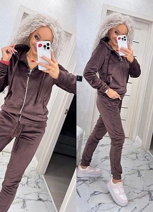 Очень теплый костюм костюм на меху костюм на меху велюровый костюм костюм на меха велюр на меху акция разбрродаж