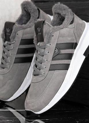 Зимние кроссовки adidas