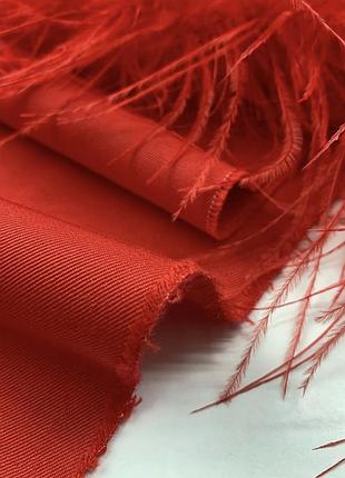 Костюмная ткань красная