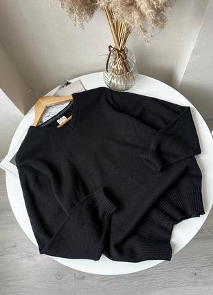 Чорний вовняний светр оверсайз джемпер з вирізом пуловер вовна шерсть