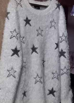 Новый свитер размер м-l наш 48-50 белый с люрексом очень красиаый.