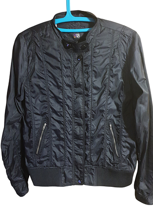 Стильная брендовая куртка - ветровка yes or no