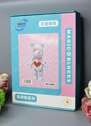 Конструктор magic blocks в виде мишки bearbrick “сердце” 3