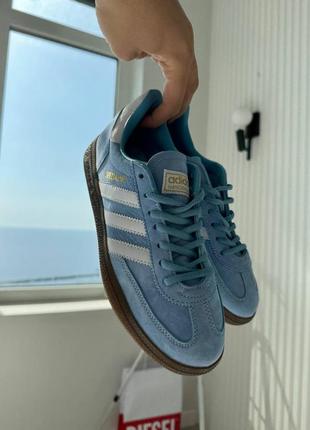 Кроссовки The heel of the Beyoncé x adidas iniki Superstar Platform