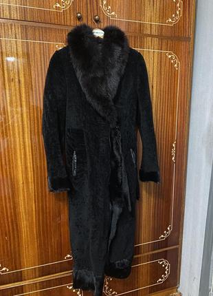 Продам шубу натуральная длинная
