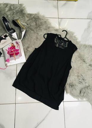 Блуза с перекрутым и удлиненной овальной спинкой декор ажур new look