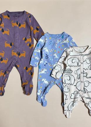 Мужчины с закрытыми ножками