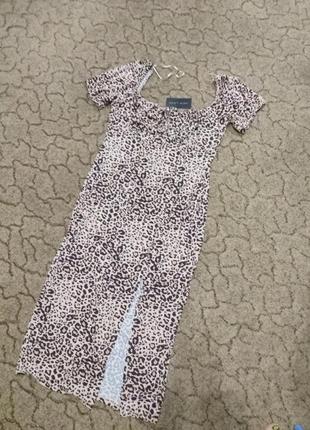 Платье в леопардовый принт