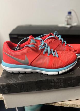 Кроссовки nike женские