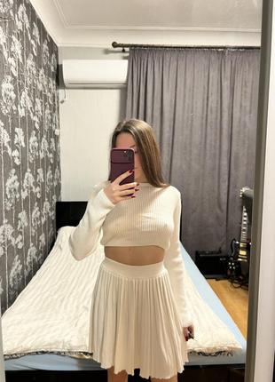 Белый топ в рубчик